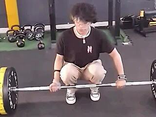 homemade fitness video with Maluma moaning in front 😊