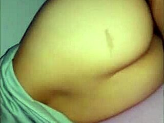 I watch Sangeeta Pranavi shave while talking dirty in Hindi