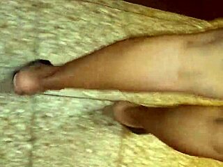 Horny teen babe spreads long legs for friend in homemade hardcore fucking