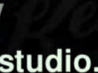 så, den här styvmamman visade lugnt en elev hur man kommer.