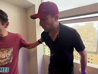 Moji prijatelji su DP na mojoj baki kod kuće, divlja latina kurva