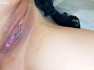 Японска ученичка в униформа получава дълбоко ебане на путката