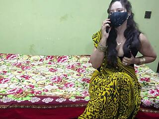 तुर्की मेड को ब्रिटिश बॉस के बेटे से गुप्त घरेलू क्लिप में एनल सेक्स मिला