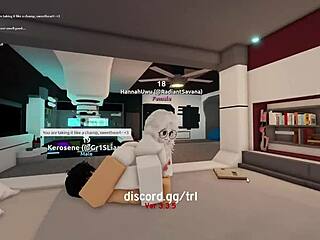 Dobim jebano in napolnjeno s creampiejem od požrešnega moškega v igri Roblox condo