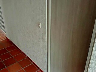 Cogiendome a la curvy Colombian neighbor while her husband’s out. She swallows every drop!