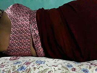 i can't resist sanjana aunty's ass in maroon saree as housewife
