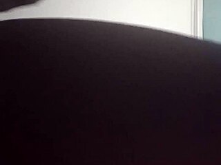 Having fun with homemade amateur missionary sex