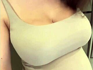 stepmom shows elastic ass