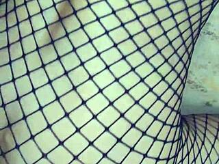 When Her Legs Are Spread, the Wife Is Ready!