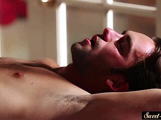 רוצה לראות את המסז'יסטית המגניבה 18+ בולעת עמוק את הזין שלי ברולפליי אסור?