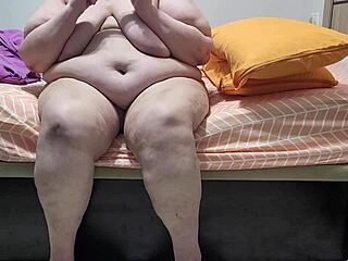 coolmarina tries her first anal with a big cock 😍