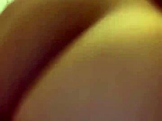 BIG BOOTY WHITE GIRL RIDES BBC TIL I BUST