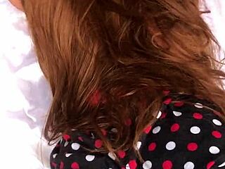 O Safado naplnil kundičku mé nevlastní dcery spermatem! Skutečná akce s panenkou v průhledné hračce exkluzivně.