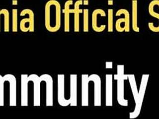 Jennifer White dives into a steamy lesbian encounter with mature seduction