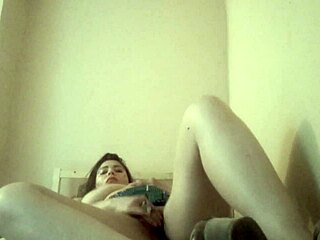 ginger paris indulges in a flowery solo session with gentle touches