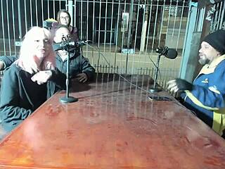 so ma santos oficial and binho ted are inviting rafão otaku to give his ass to luana reis live on incancelaveis podrecast, it's all amateur action.