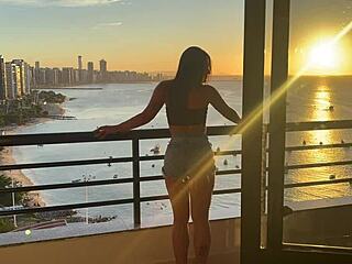 Güneş Batışında Harika Sikiş! Tombul Bodybuilder Kaslı Siyah Adamı Cowgirl'de Sürüyor!