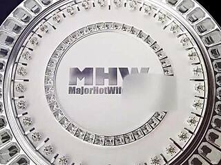 핫 바스트 모니카 산티아고가 로마 메이저한테 애스 투 마우스 페이셜 받음