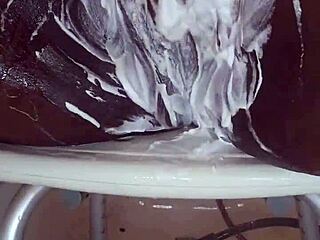 Black Milf Carefully Shaves Her Area on XVRed with YukiSenpaiKuroChan KuroYukiExperience