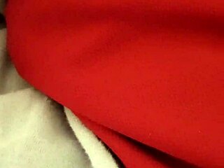 Milf touches herself to orgasm in pajamas 😊