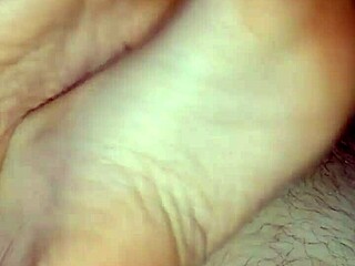homemade bare footjob with big cumshot
