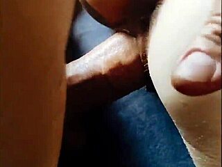 Wife hotlia says, 'this is our first secret meeting without my husband'