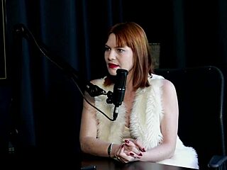 Swingers Blonde Rasa Emosi Kuat Dalam Seks Tantric Kumpulan Dengan Petua Jari Dari Ratu Reh