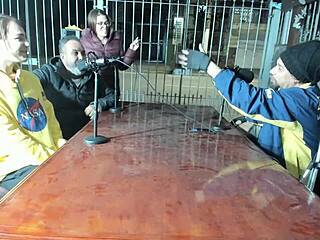 so ma santos oficial and binho ted are inviting rafão otaku to give his ass to luana reis live on incancelaveis podrecast, it's all amateur action.