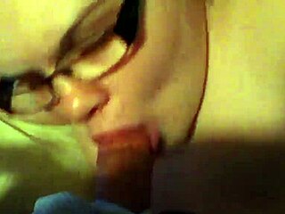 Oh Wow, Cock Sucking On A Huge Dick 😍