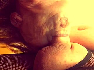 Granny Carmen Claus Face Fuck Me While Santas Away