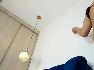 의붓아빠가 내 엉덩이 시켜보라고 강요해 - 커플 포르노스타 라티나 엉덩이 박기 18+ 엉덩이에서 입으로 애널