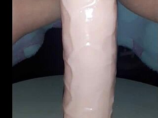 Vicio8586 par vedder fører til hjemmelaget fitte sex med leker