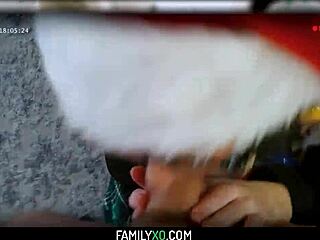 Stefamilie-ferie kontrasterer med forbudt firer-sex med Kay Lovely og Nikki Zee