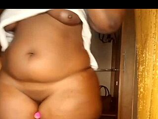 Ebony Babe Squirts With Big Ass