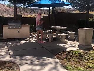 Itali Rambut Merah Jambu Berlekuk dalam Lingerie Tunggang Pussy Kote Besar Rome Major. Dia Pancut di Rambutnya