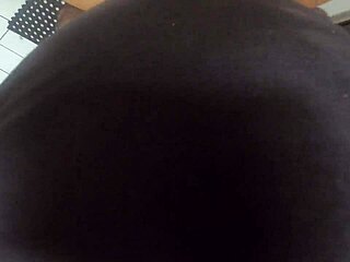 Pov Isi Lubang Ngewe Pelacur Bodoh dengan Kontol Susu