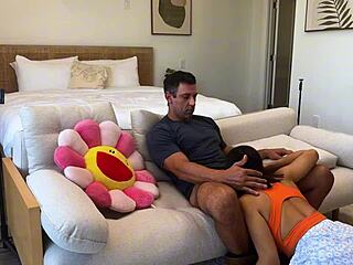 richard y hailey pillados engañando, max y huney follan también, se siente tan mal