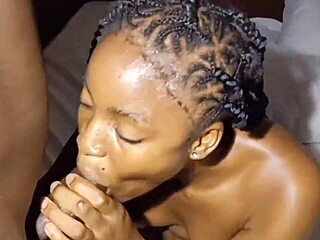 BBW černá jezdí na křivém čuráku s šťavnatou píčou