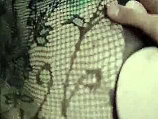 Končno, prijateljica moje žene mi dovoli, da jo pojebem?