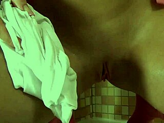 after pissing they rub love tunnels