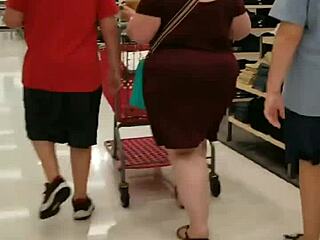 Nenek Berbokong Besar Terjebak Jebakan Kotor di Toko 😂