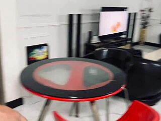 저 커브된 큰 엉덩이 그룹 씬 구경해봐