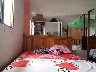 respetad a tu hijastro y haced lo que os mande madrastra tiene un momento incomodo con su hijastro y luego comienzan a realizar su mas oscura fantasia en casa del marido 1