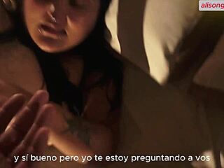 Hermanastro Calenton Se Escabulle En Mi Cuarto Para Jugar A Las Cosquillas Y Termina Metiendo Su Enorme Verga Y Montandome Super Duro