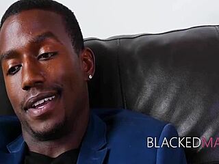 نينا هارتلي 60 سنة تدفع سوداوي بنيك