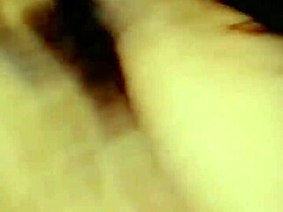 18 neighbor loves dick if you pay for her nails