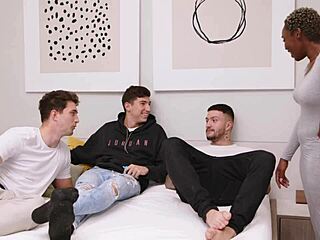 Mi Compañera de Piso Ebony Quiere Una FIESTA ESPAÑOLA con Los Hermanos Bud