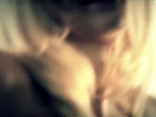 Blondes Anna and Michelle in lesbian lingerie fun 😍