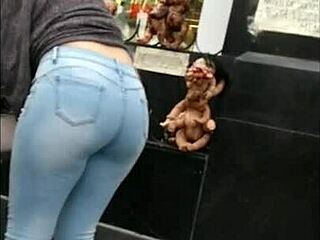 Culona Con Jeans Apretados