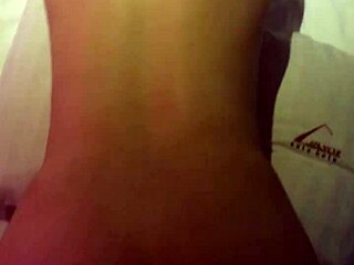 Gringa with big ass gets taken from behind in a seductive encounter